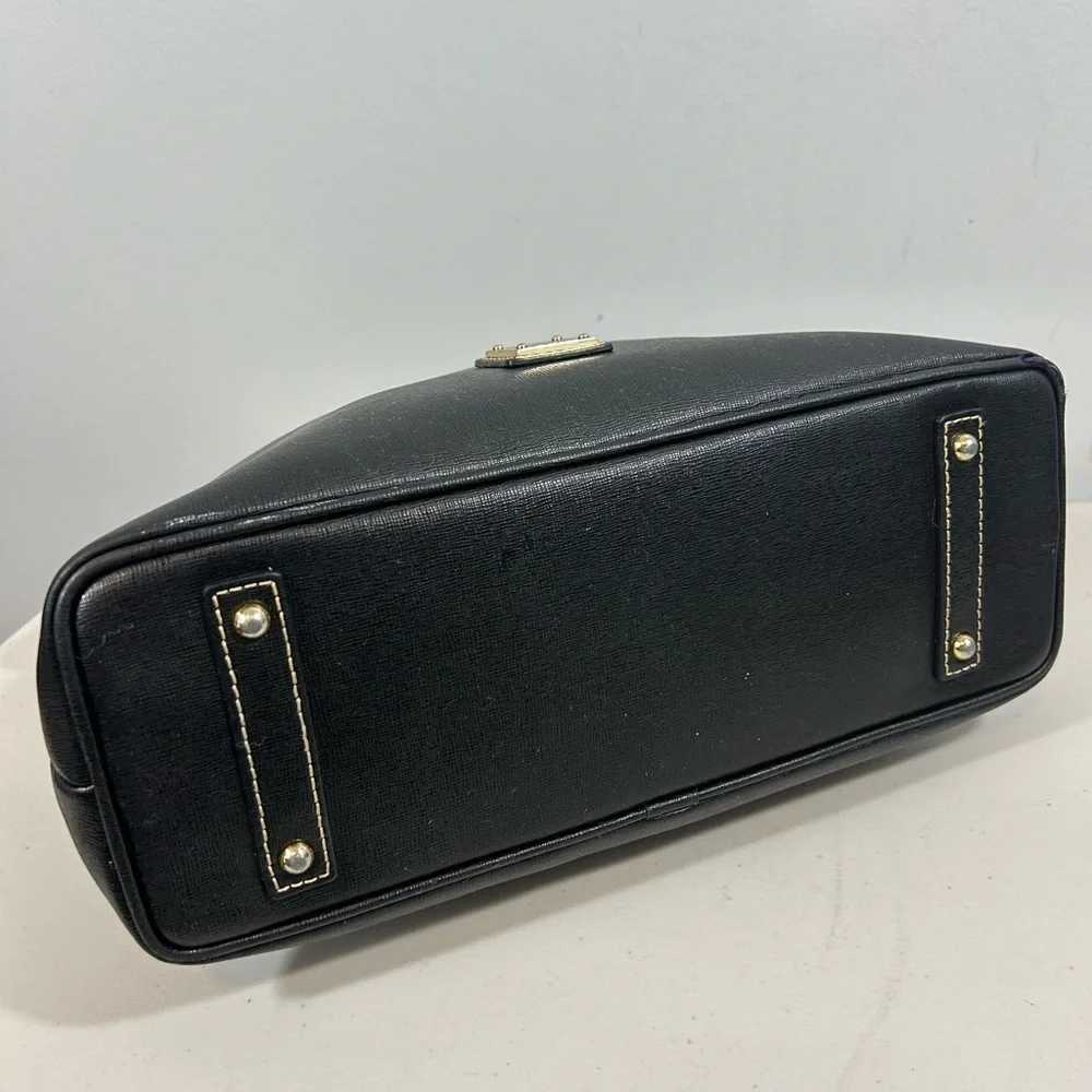 Dooney and Bourke staffiano leather purse